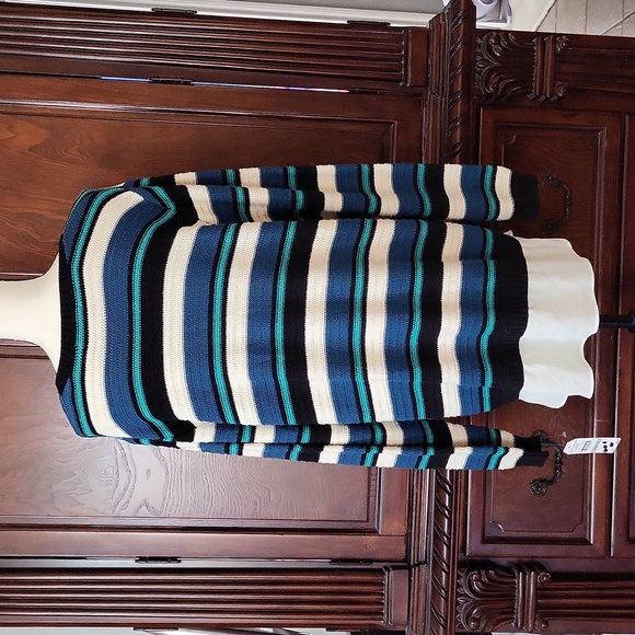 Skye's the Limit layered-look cotton-blend sweater with button-detail. - Picture 4 of 7
